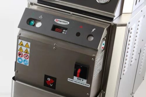 curățare și dezinfectare cu abur în fabrică alimentară cu MENIKINI STEAM MASTER EXTRA 30 SH conform HACCP