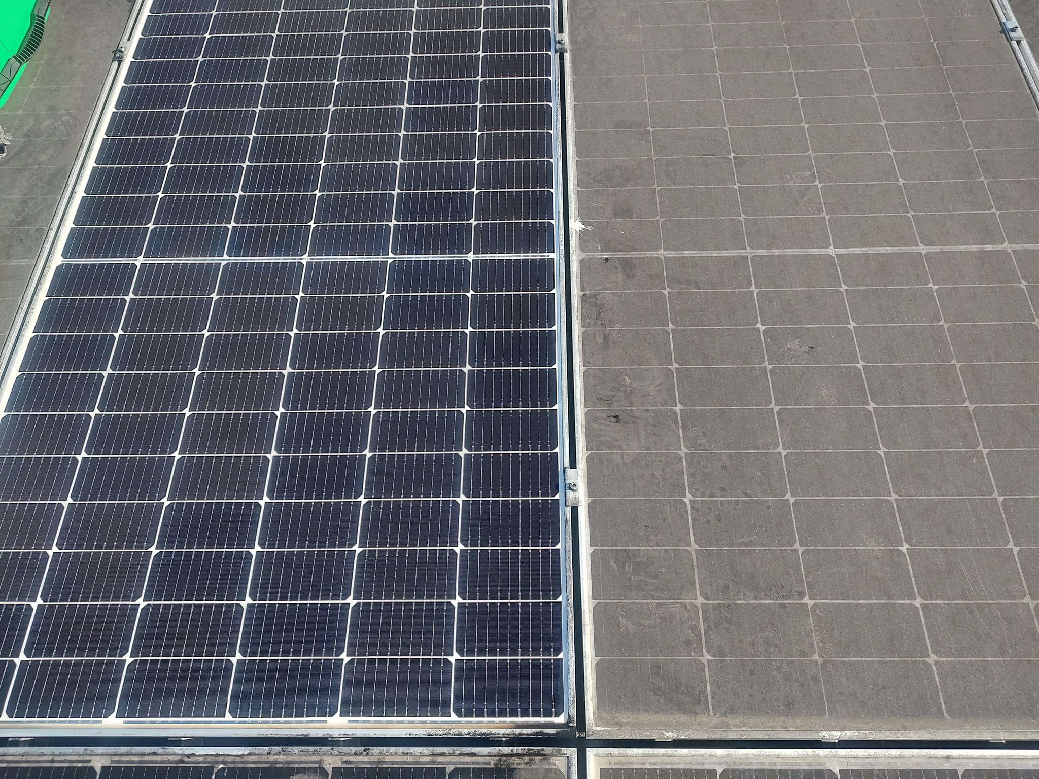 Lumina Pură: Cum să Maximizați Eficiența Panourilor Solare prin Curățenie Revoluționară