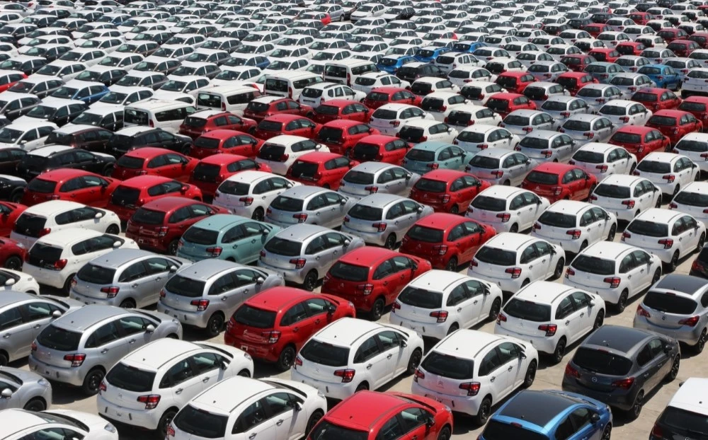 Curățarea Autoparcurilor cu Abur Uscat: Economisire și Eficiență la Superlativ